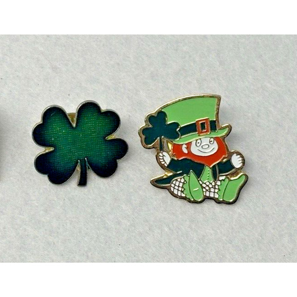 Leprechaun Pin St Patricks Day Green Shamrock Enamel Pin Lot of 2 - Picture 1 of 4